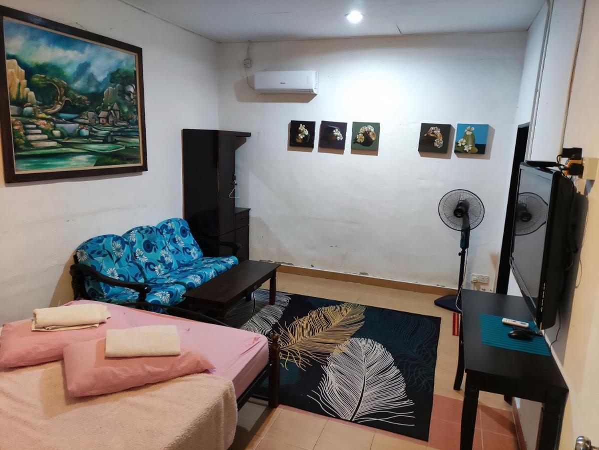 بانتايْ تْشينانغ Kencana Guest House الغرفة الصورة